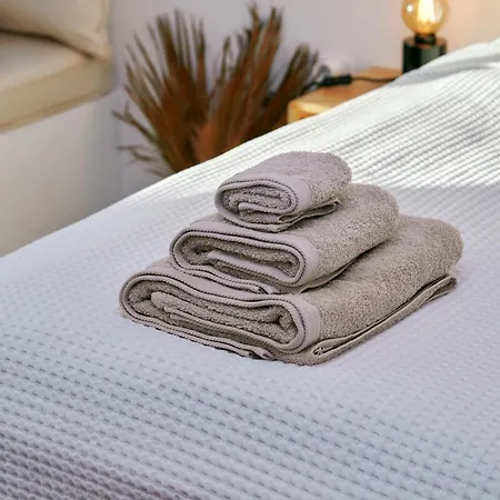 Casa Del Aljibe - El Estudio * La Asomada