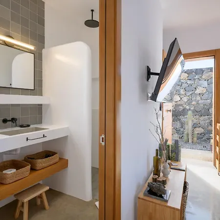 Casa Del Aljibe - El Estudio * La Asomada (Lanzarote)