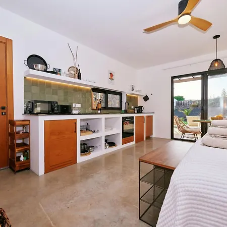 Casa Del Aljibe - El Estudio La Asomada (Lanzarote)