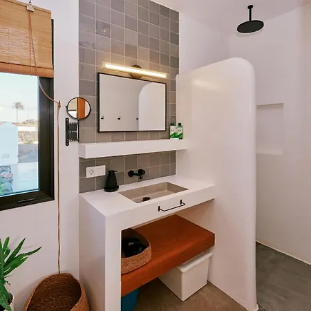 Casa Del Aljibe - El Estudio La Asomada (Lanzarote)